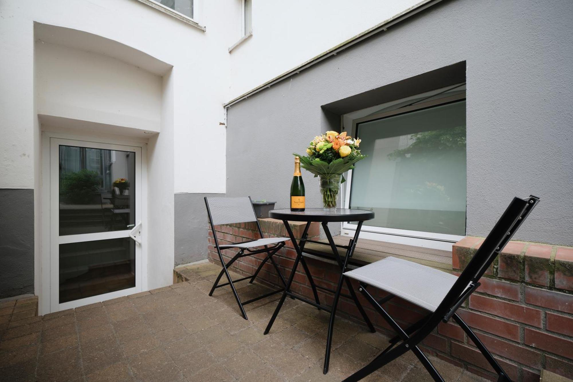 Appartement Homely - Cozy Studio, Modern, Near Theater & Kurfuerstendamm